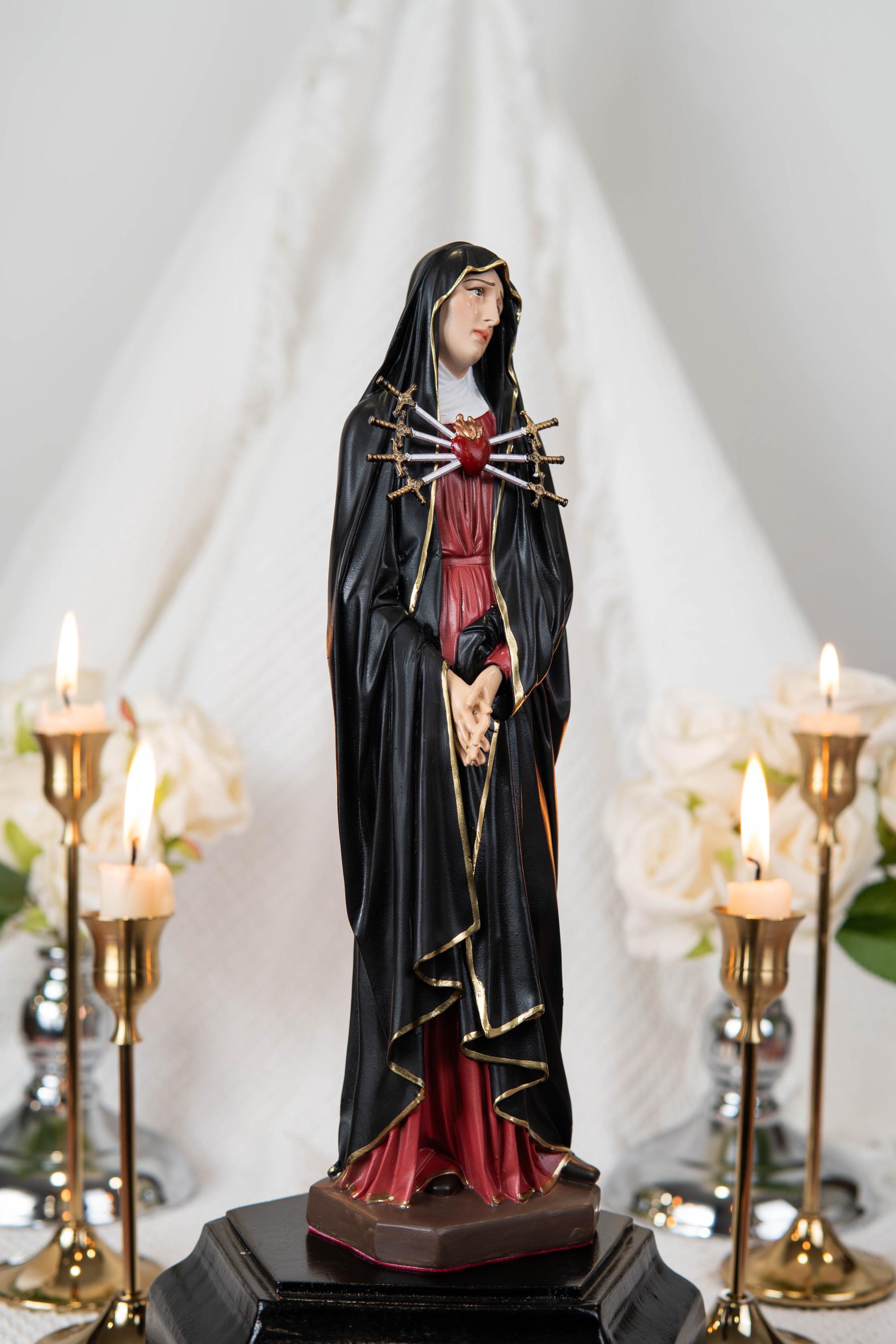 Our Lady of Sorrows Statue – Black cloak, Virgin Mary Statue, Beautiful Catholic Decor, Catholic Gifts, Meaningful Gifts for Catholic Women