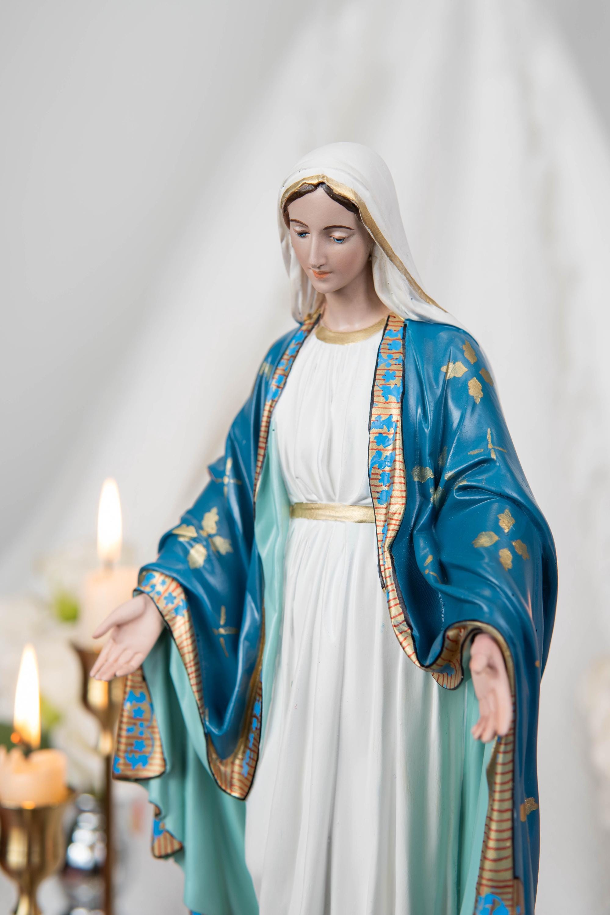 Our Lady of Grace Statue 11.8" - Virgin Mary Statue, Mother Mary Statue, Catholic Gifts for Women, Catholic Gifts, Gifts for Catholic Women