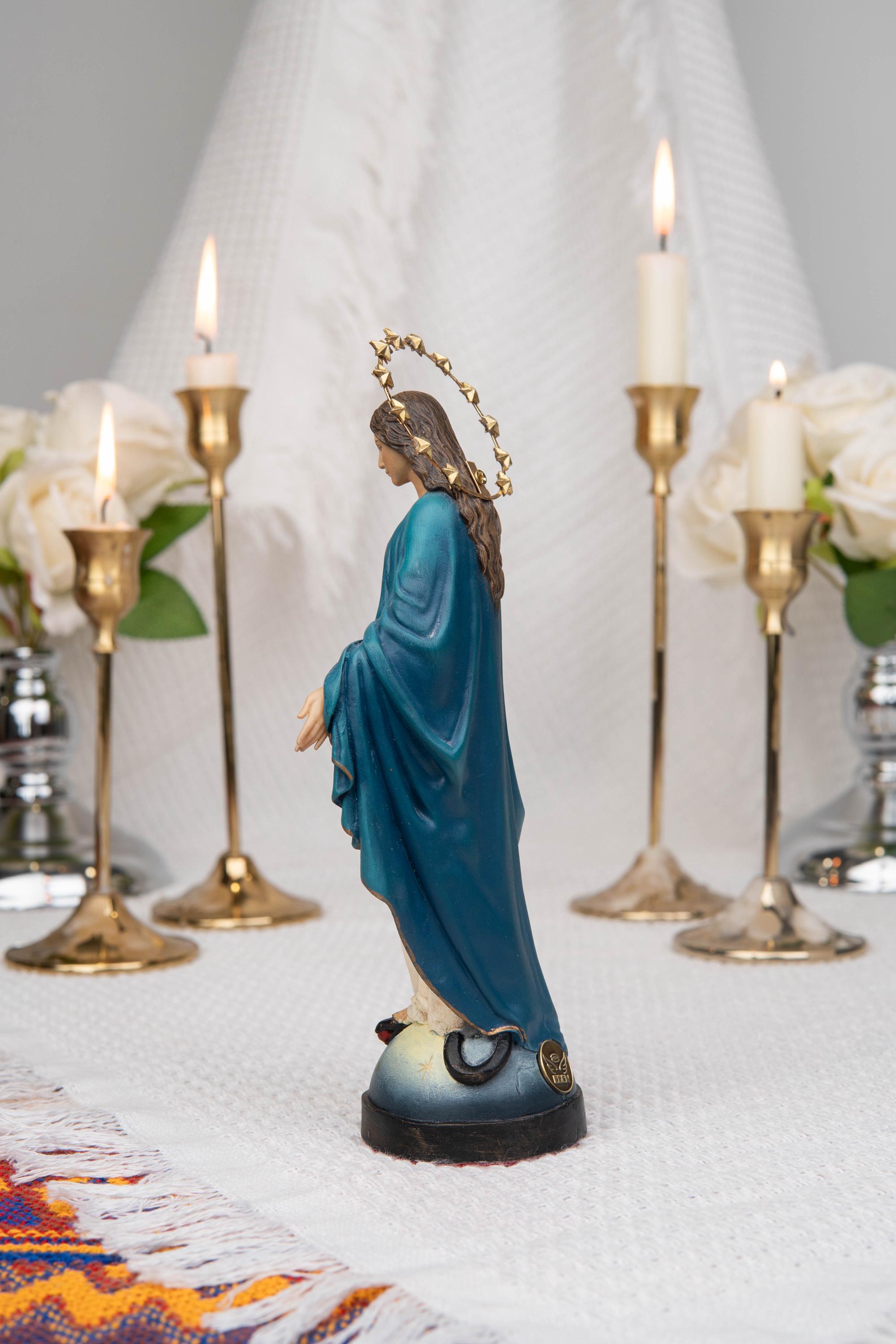 Hand-Painted Our Lady of Grace Statue 7.1" – Virgin Mary Figurine, Catholic Home Decor, Mother Mary Gift, Religious Statue