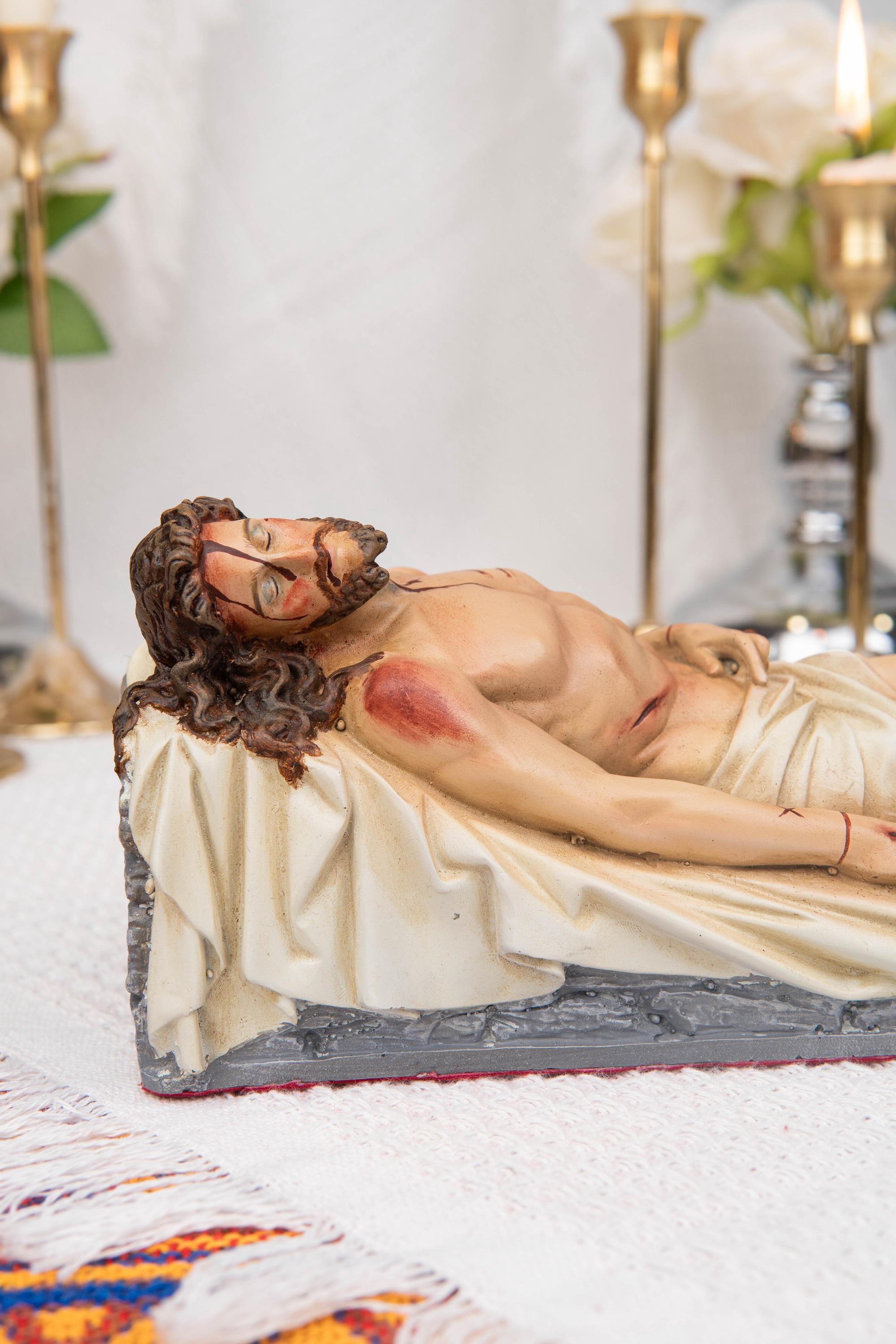 The Burial of Jesus Statue, Dead Christ Figurine, Catholic Holy Week Decor, Jesus in the Tomb, Religious Home Altar Decor, Christian Gift