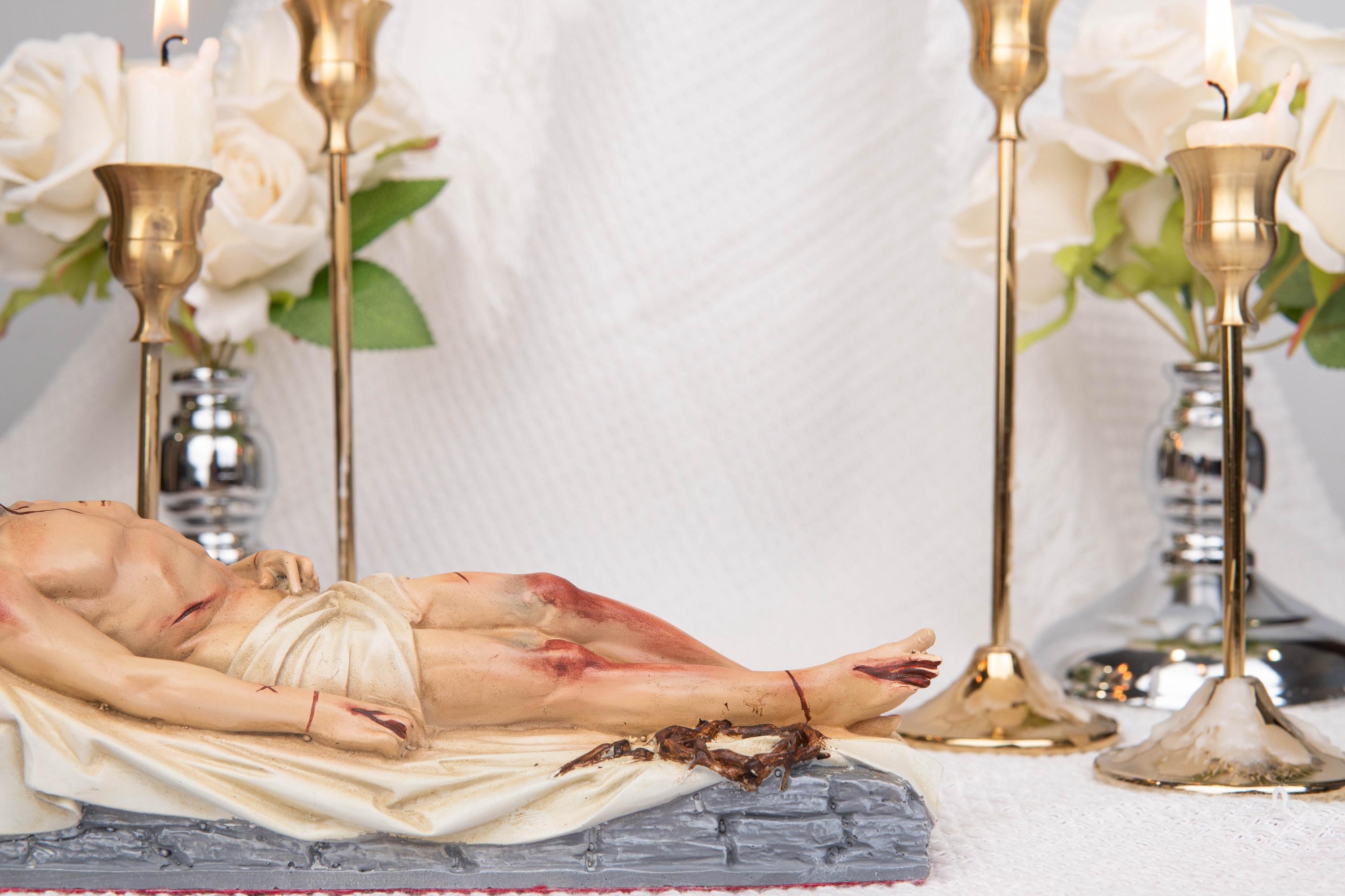 The Burial of Jesus Statue, Dead Christ Figurine, Catholic Holy Week Decor, Jesus in the Tomb, Religious Home Altar Decor, Christian Gift