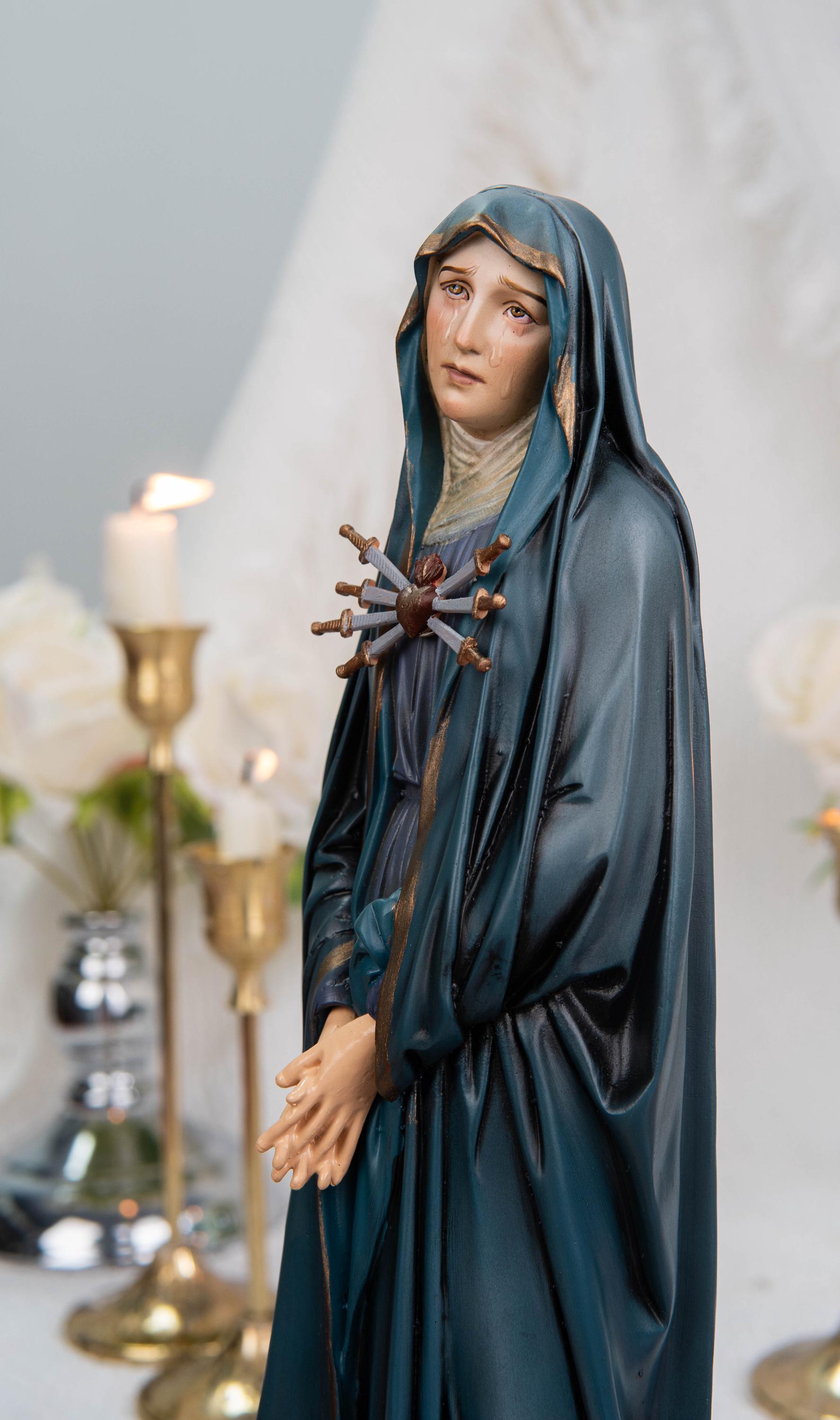 Premium Hand Painted Our Lady of Sorrows Statue – VVirgin Mary Seven Swords Figurine, Catholic Decor, Sympathy Prayer Gift