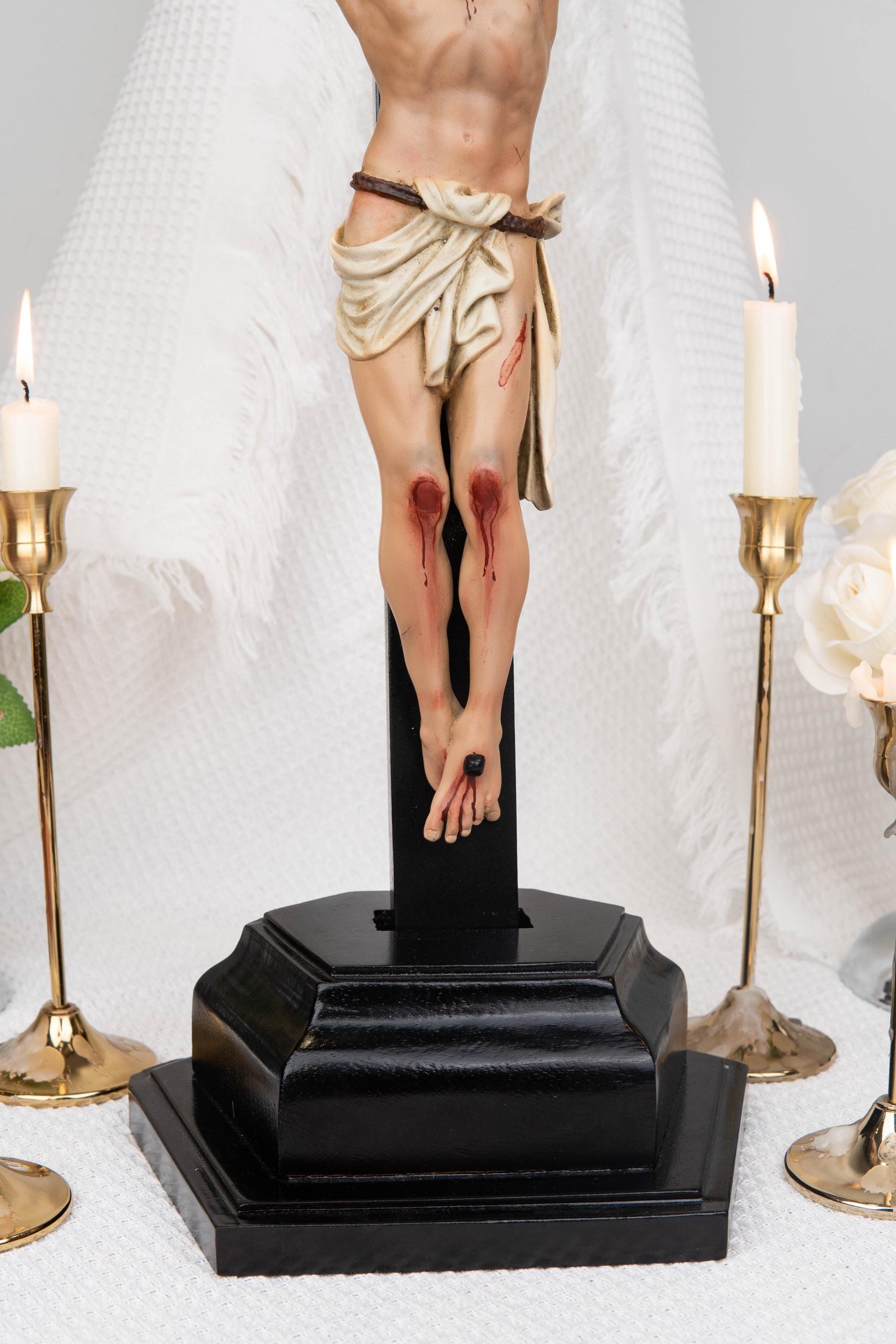 Hand-Painted Crucifix Statue – Jesus on the Cross