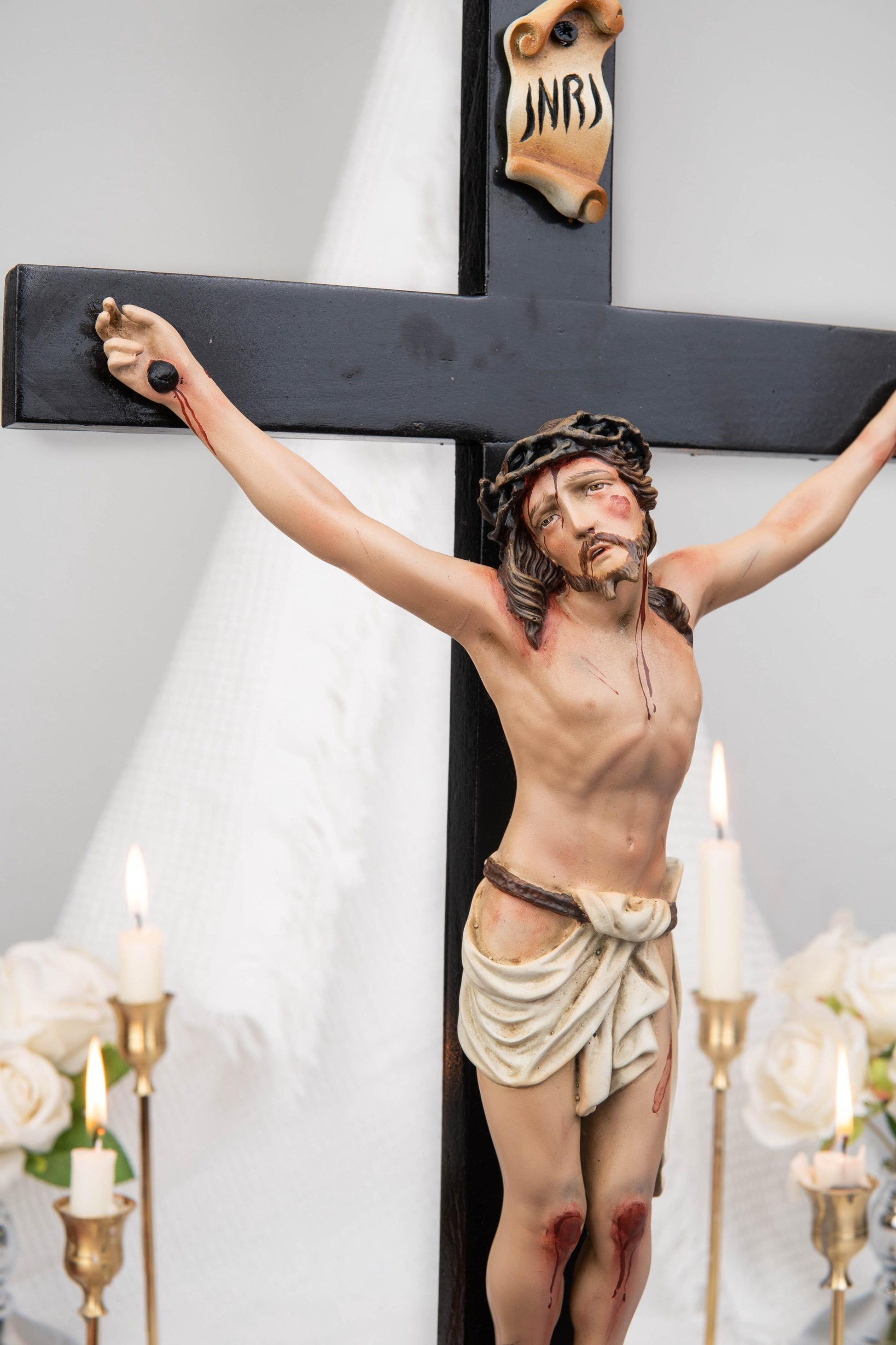 Hand-Painted Crucifix Statue – Jesus on the Cross