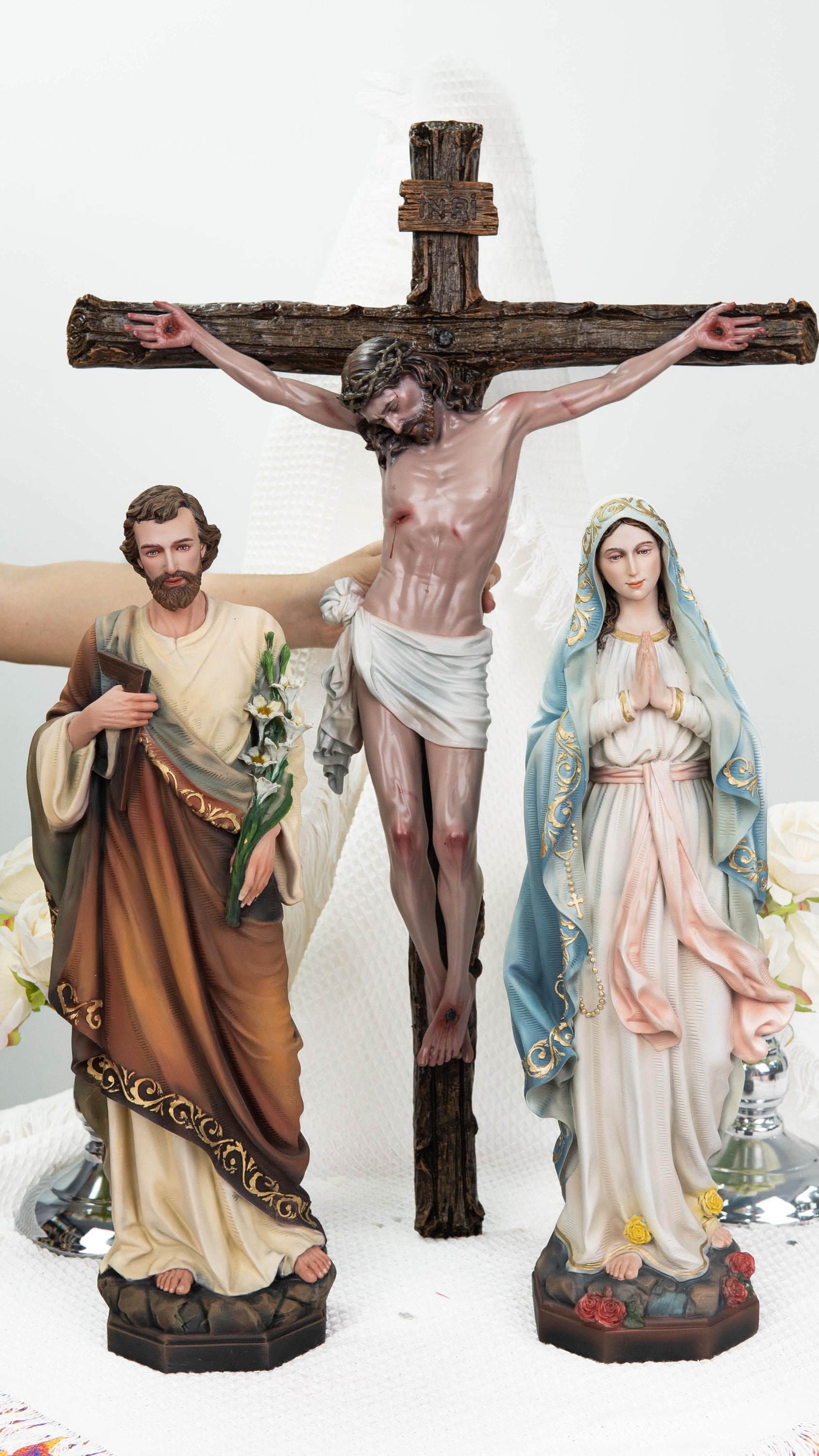 Jesus Crucifix Statue 25.6" – Hand-Painted Catholic Cross, Jesus on the Cross, Religious Decor for Home Altar, Religious Gift for Women